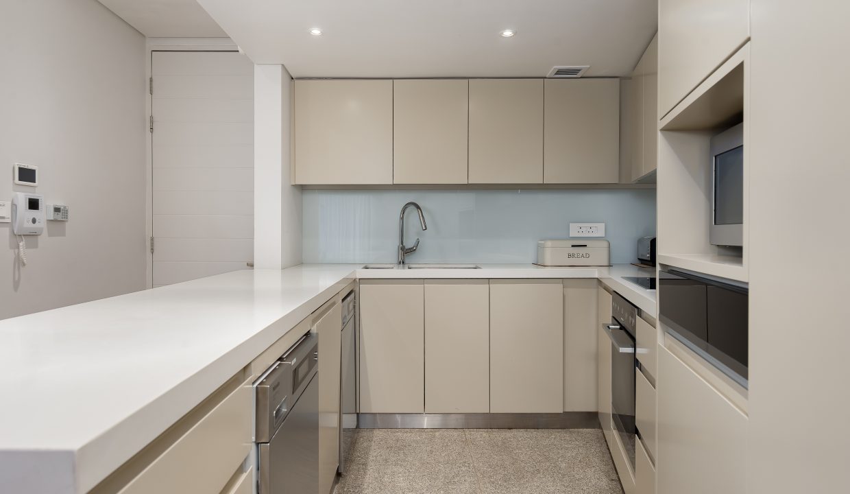 Camps Bay Apartment For Rent - 102 Boulder