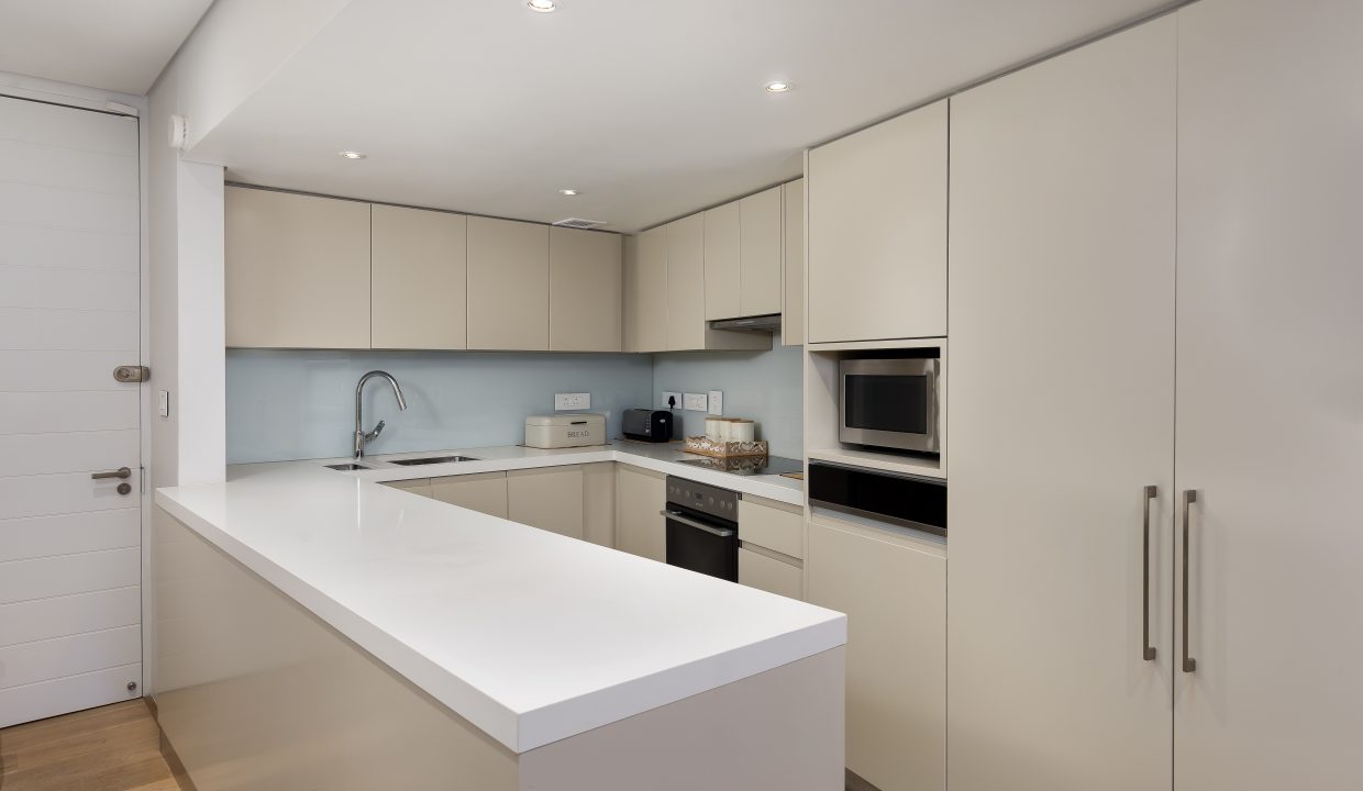 Camps Bay Apartment For Rent - 102 Boulder