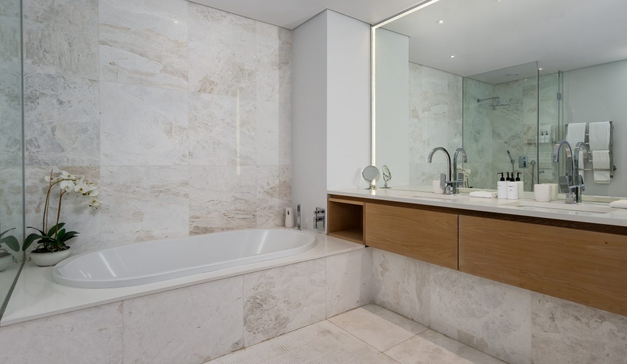 Camps Bay Apartment For Rent - 102 Boulder