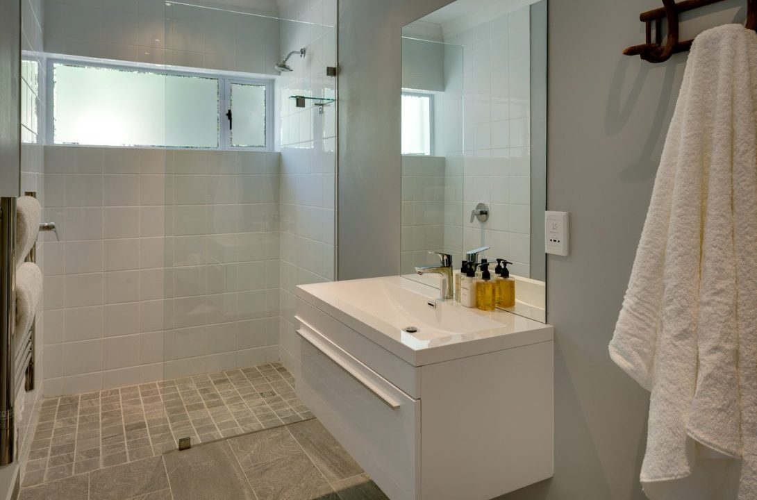 15-Ottawa-Villa-Camps-Bay-2-1090x750